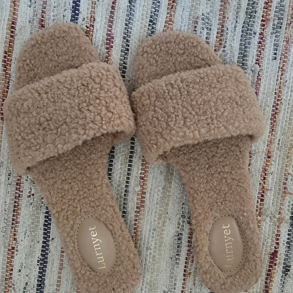 Women's Tan Fuzzy Slides